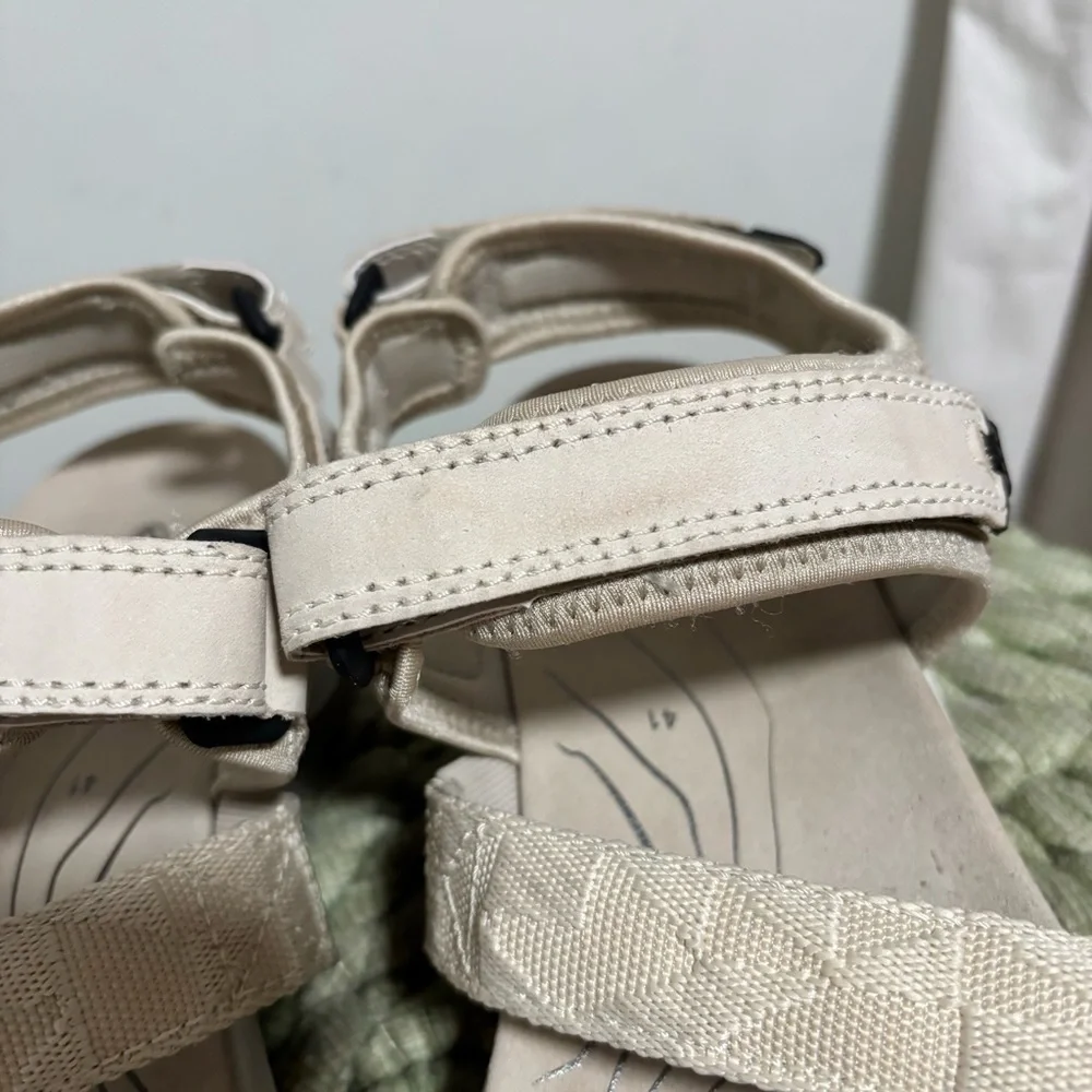 ECCO Yucatan Coast Sport Cream Ivory Nubuck Strappy Outdoor Chunky Dad Sandals
